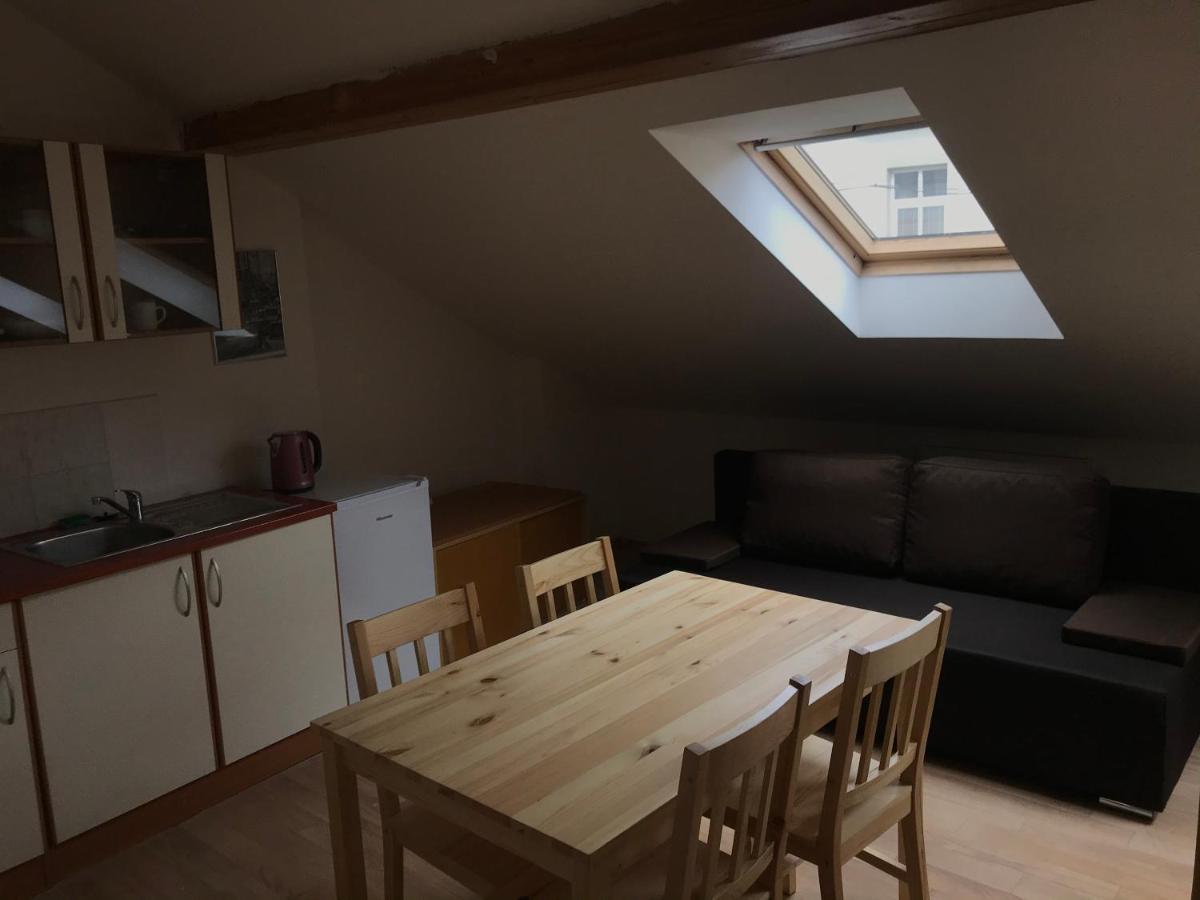 Old Town Apartments S12 Olomouc Ngoại thất bức ảnh